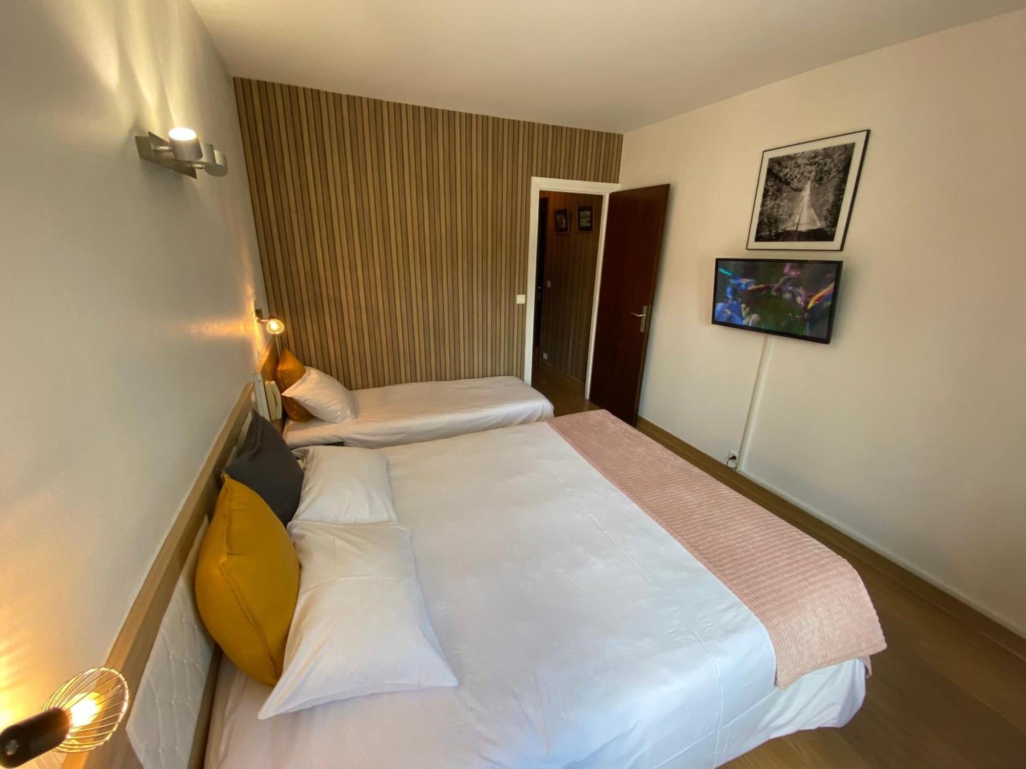 Savoie Hotel Aux Portes De Geneve Saint-Julien-en-Genevois Bagian luar foto